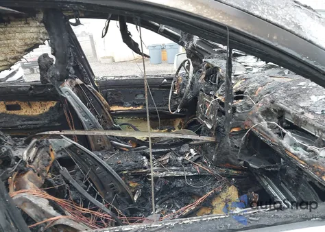 2011 Mercedes-Benz Gl 450 4Matic z USA, uszkodzony, nr VIN 4JGBF7BE3BA717297